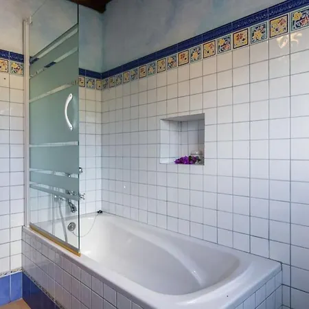 Maison Calme Wifi, Aircon, Private Pool